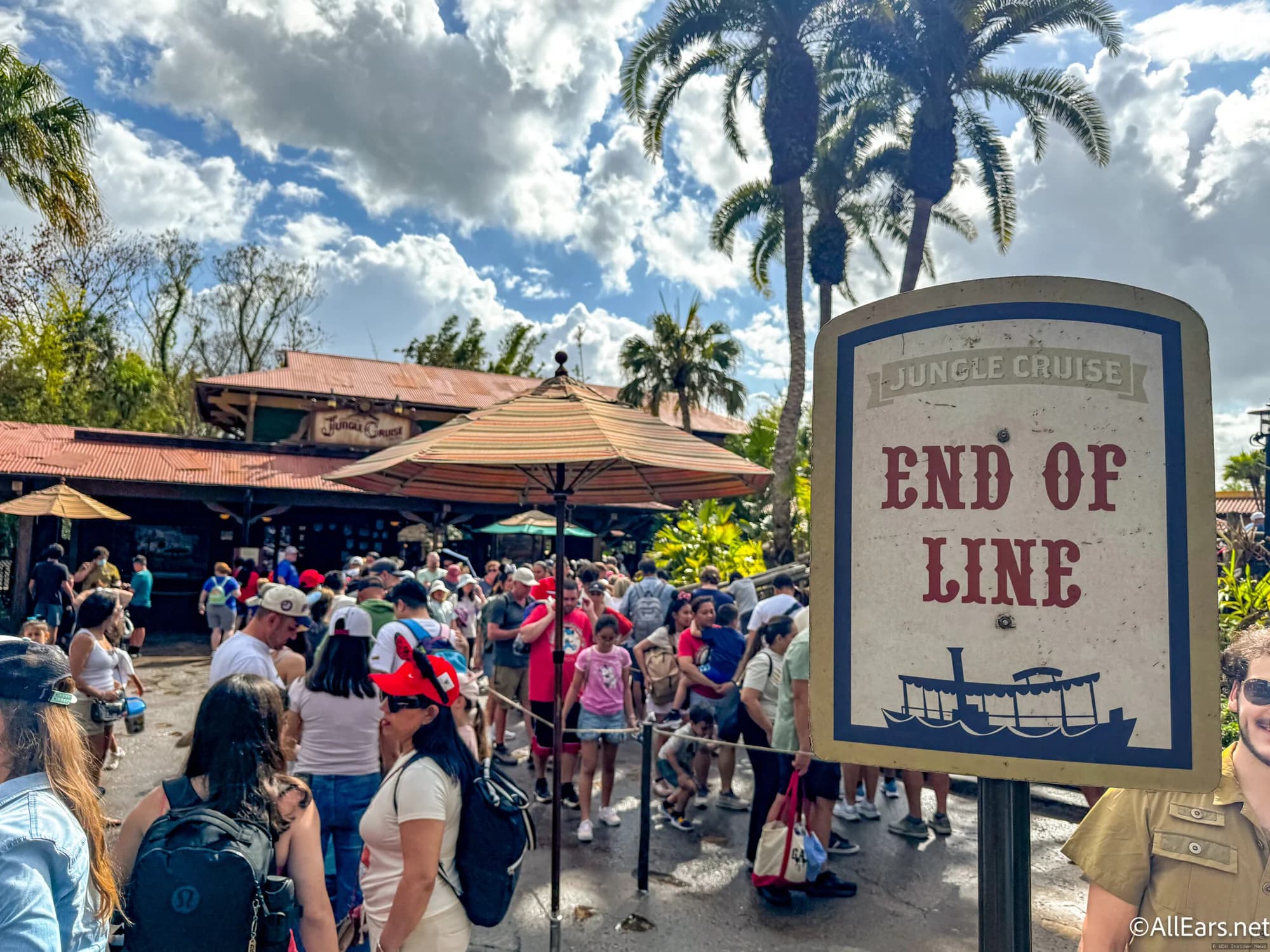 Why Were THRILLED To See This Disney World Ride Trend